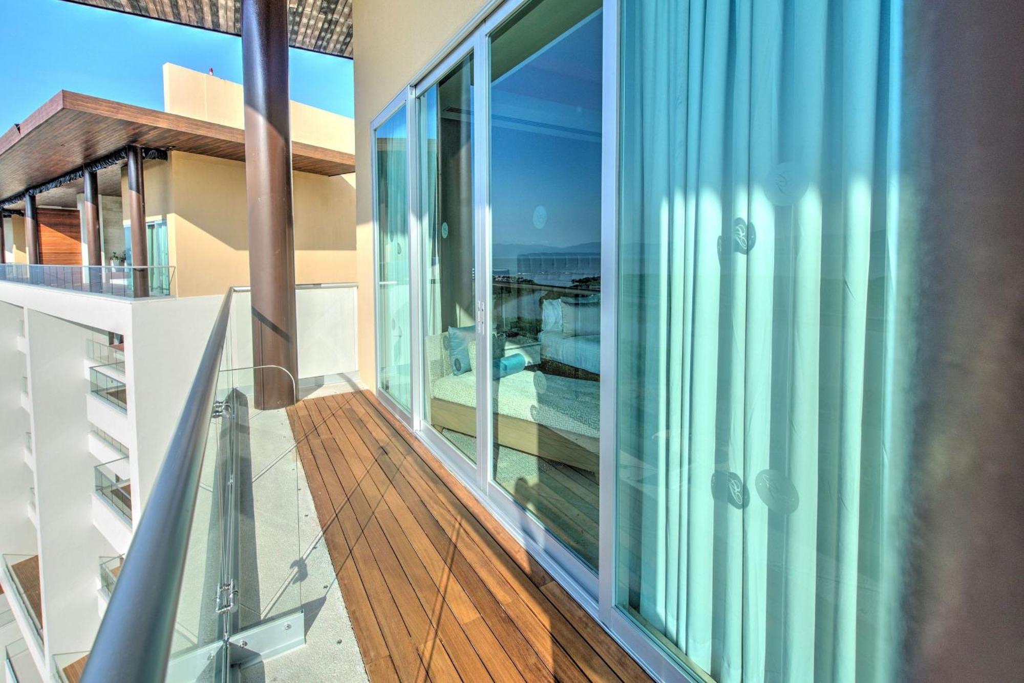 The Grand Luxxe Three Bedroom Spa Suite Нуево-Вальярта Екстер'єр фото