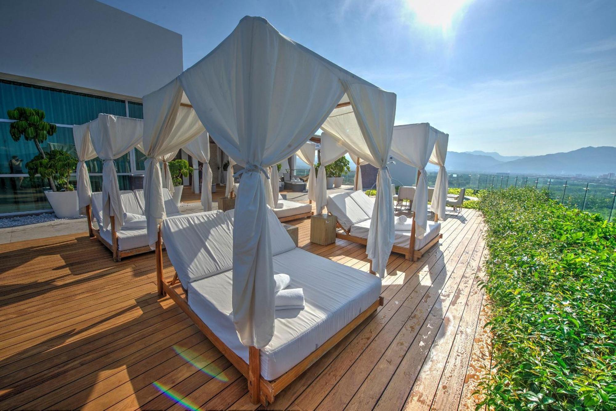 The Grand Luxxe Three Bedroom Spa Suite Нуево-Вальярта Екстер'єр фото